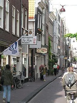 B&B La Festa Ámsterdam Países Bajos